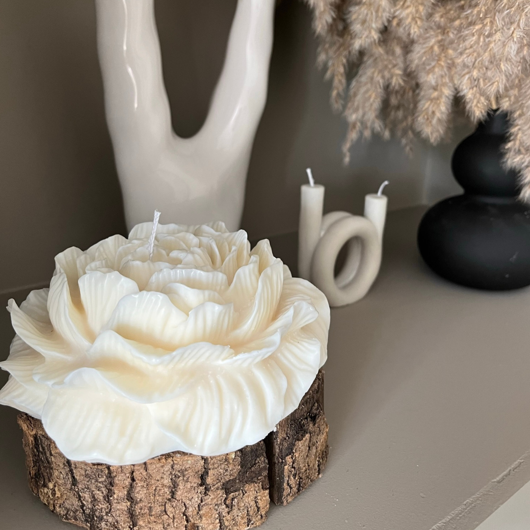 Large Peony 15cm Scented Soy Candle - Nude Flame Candles