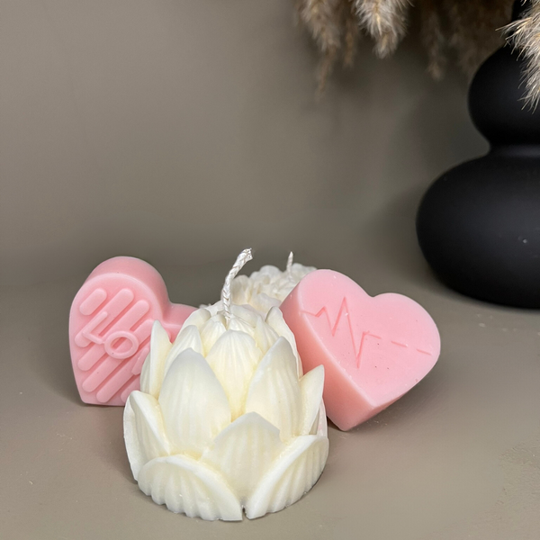 Lotus Flower Scented Soy Candle - Nude Flame Candles