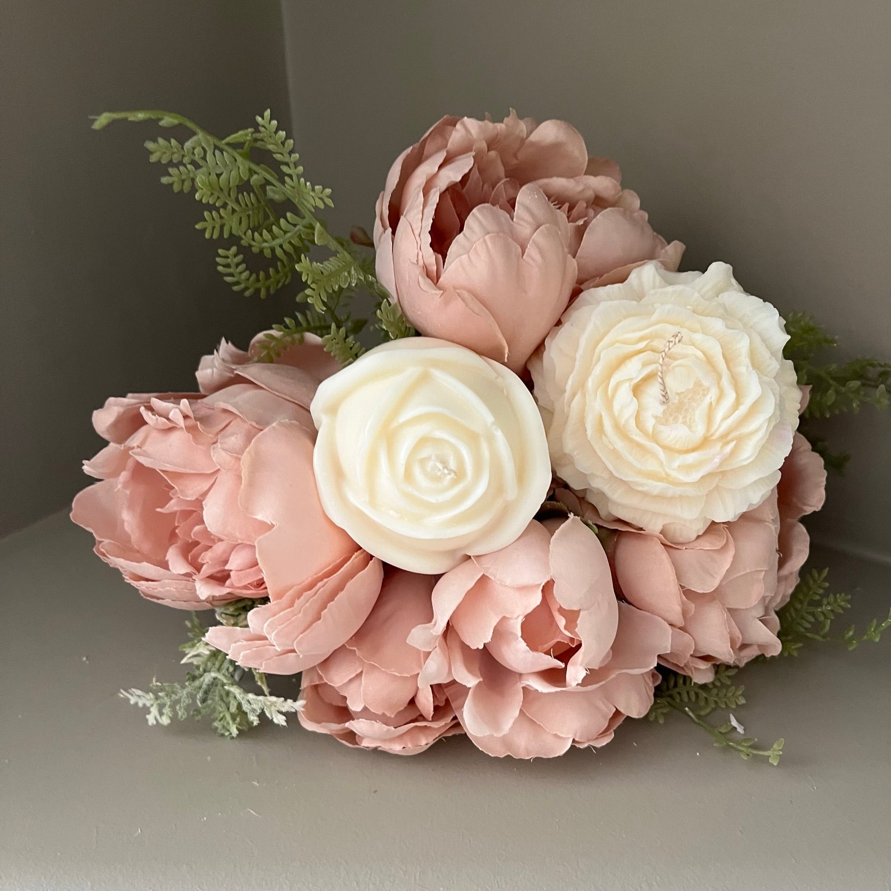 Rose Scented Soy Candle - Nude Flame Candles