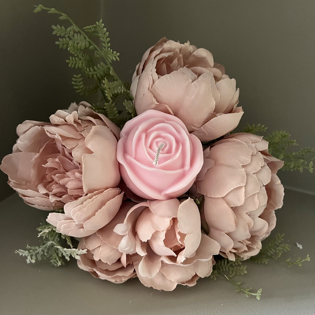 Rose Scented Soy Candle - Nude Flame Candles
