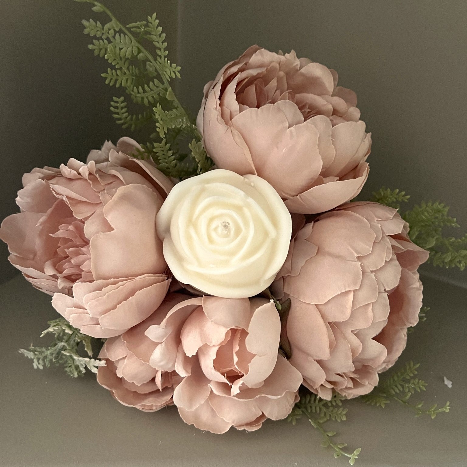 Rose Scented Soy Candle - Nude Flame Candles