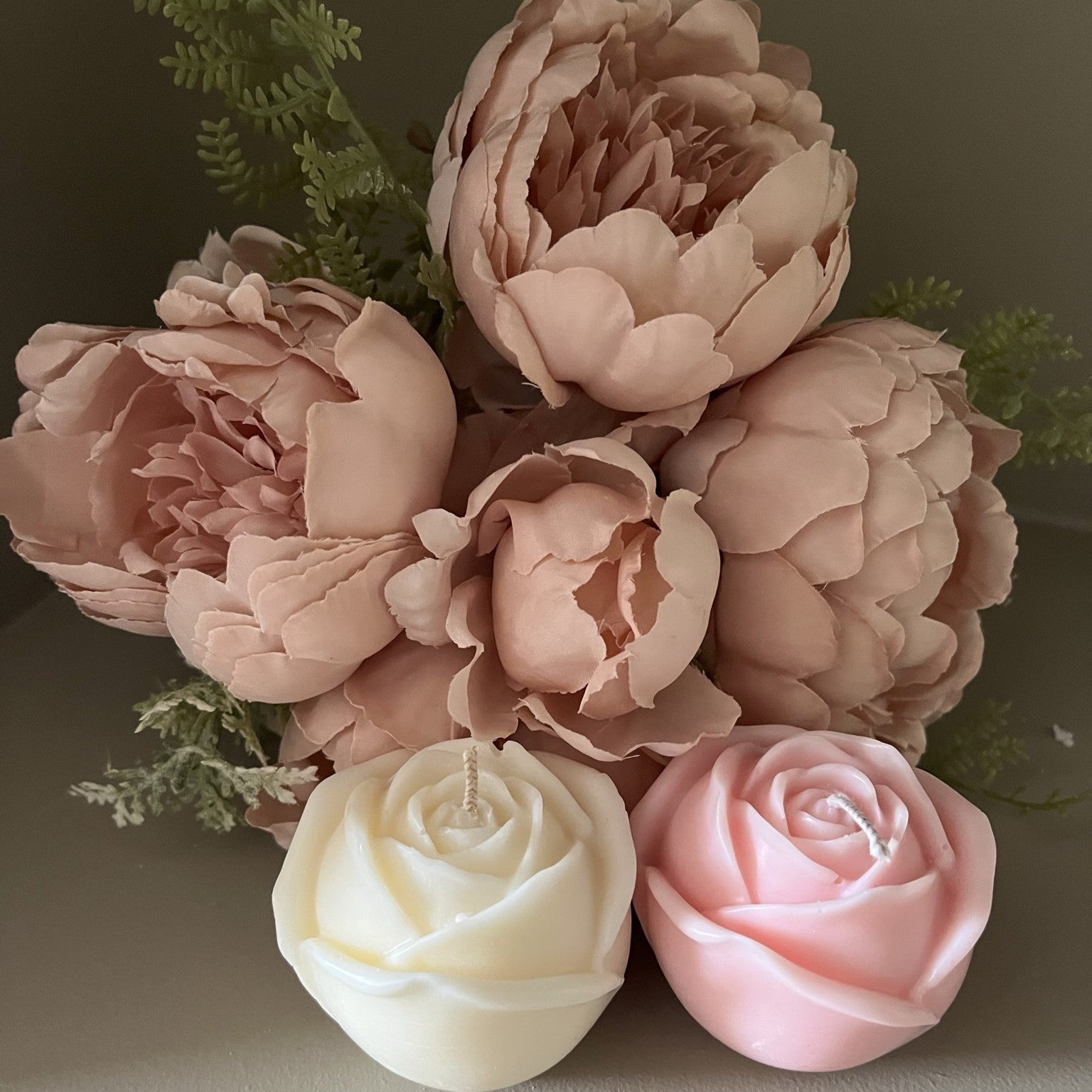 Rose Scented Soy Candle - Nude Flame Candles