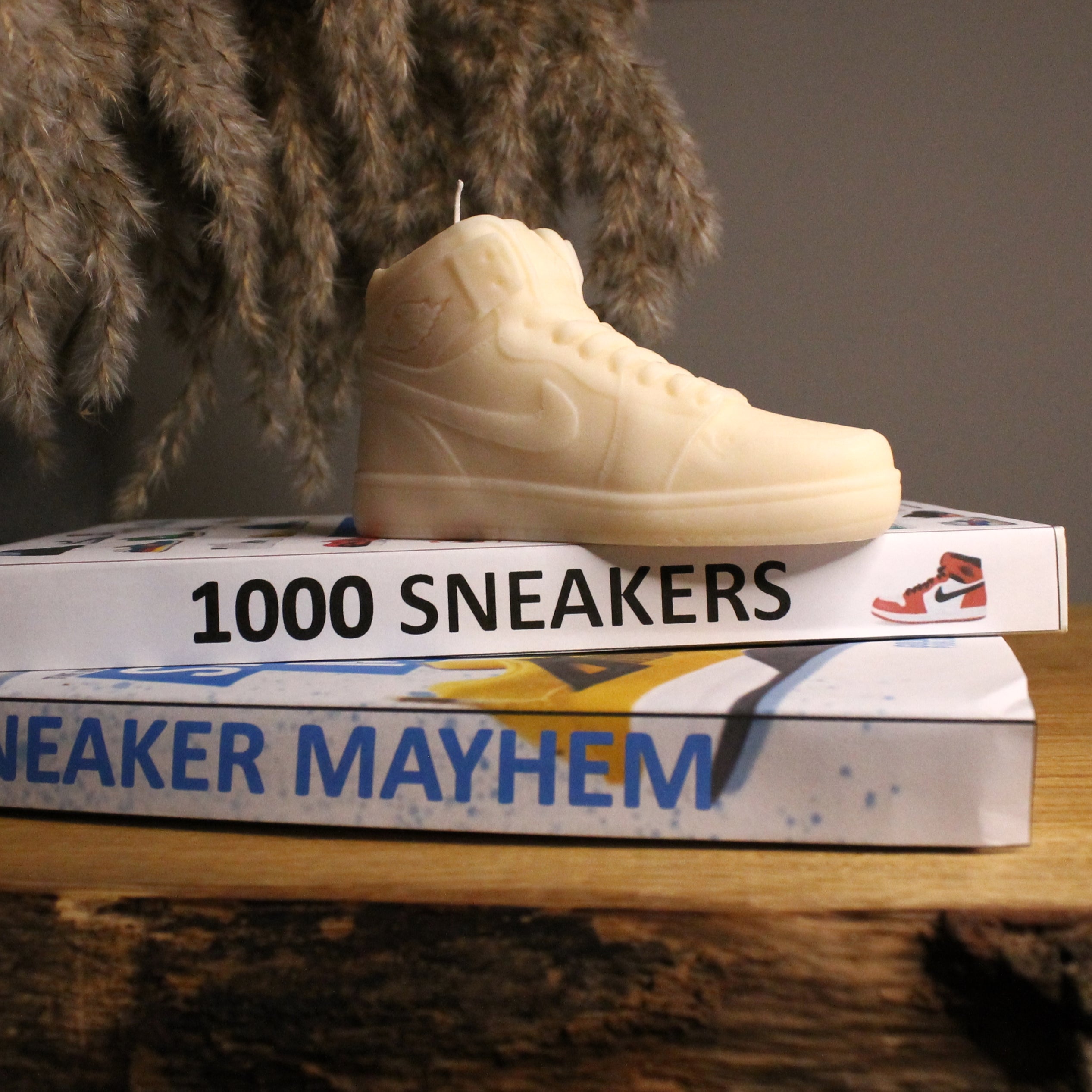 Sneaker Basketball Soy Scented Candle 13cm AJ1 Mid - Nude Flame Candles
