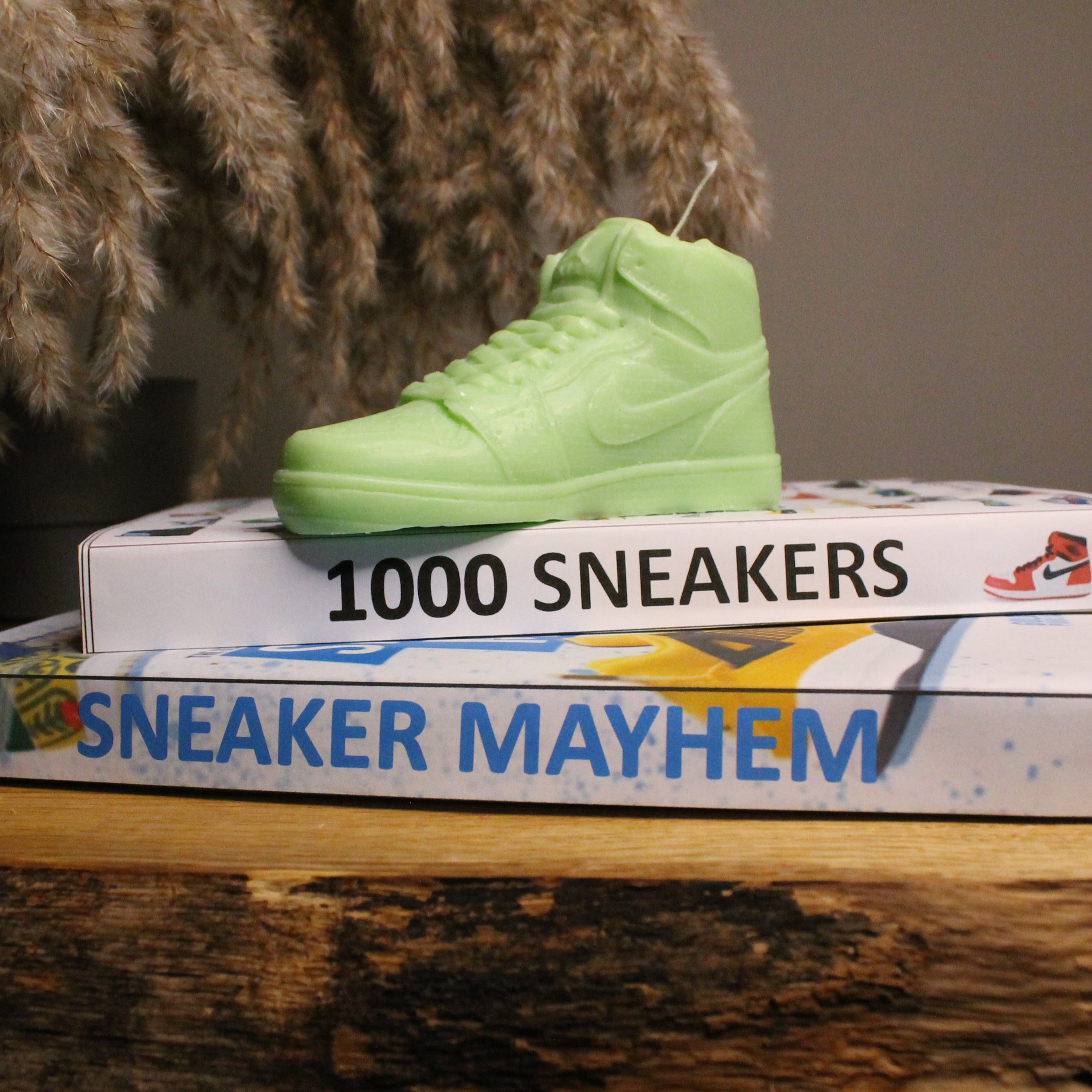 Sneaker Basketball Soy Scented Candle 13cm AJ1 Mid - Nude Flame Candles