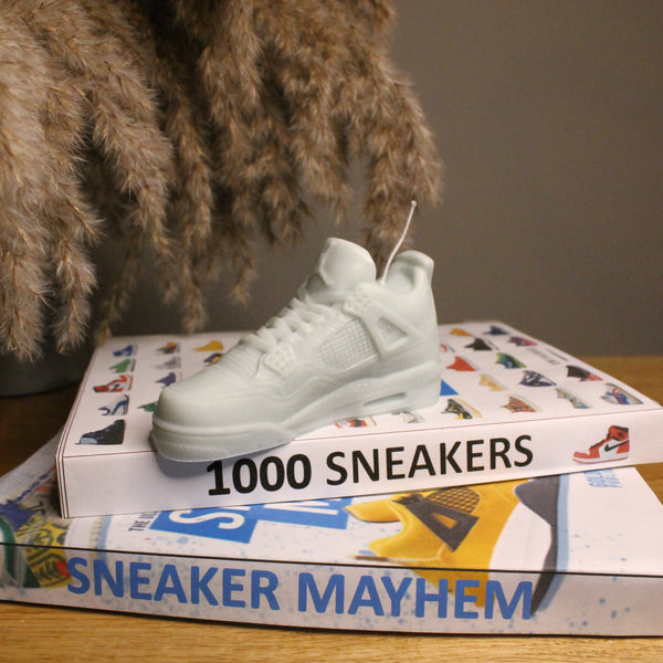 Sneaker Basketball Soy Scented Candle 13cm AJ4 - Nude Flame Candles