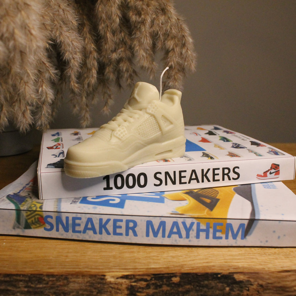 Sneaker Basketball Soy Scented Candle 13cm AJ4 - Nude Flame Candles