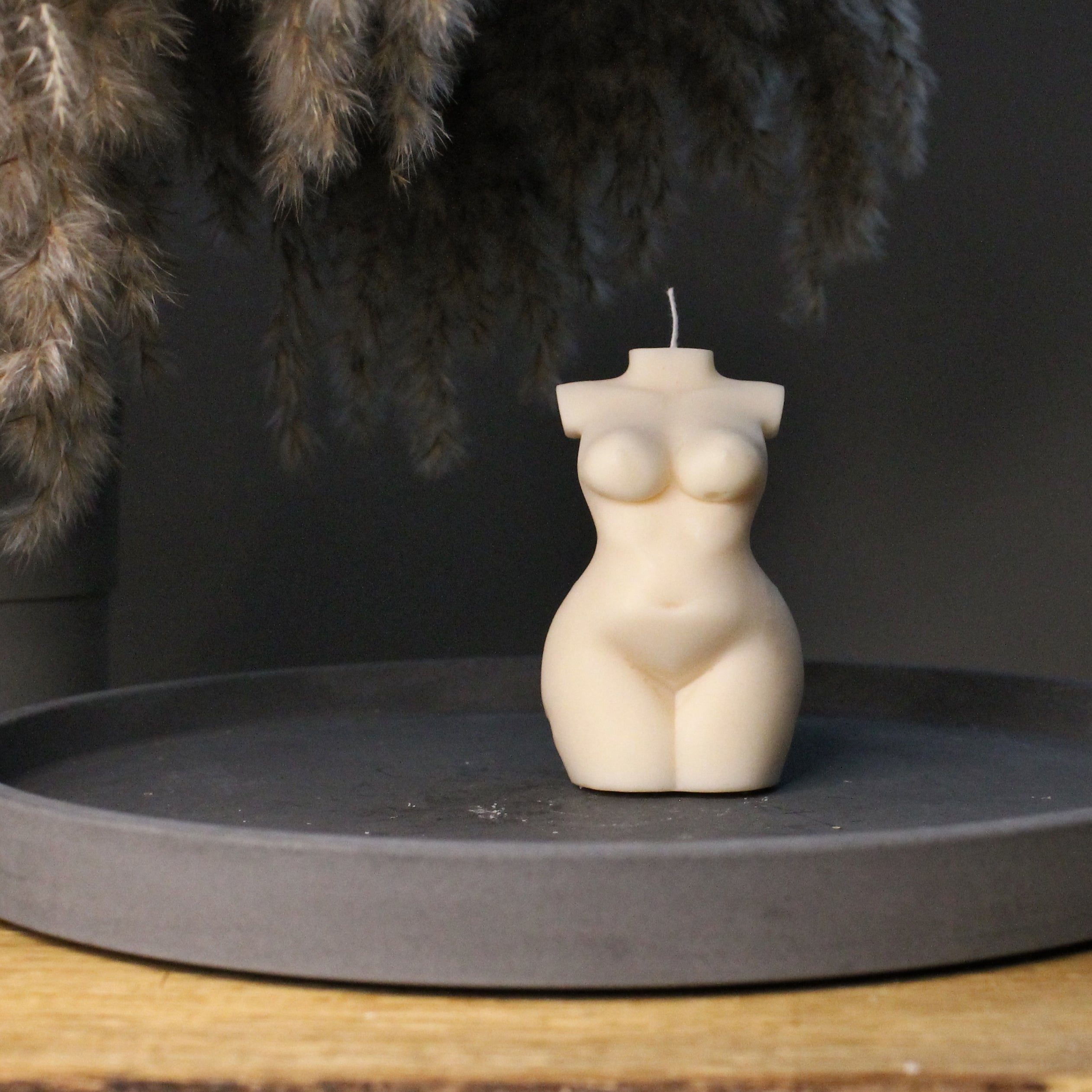 Paloma Curvy Naked Body Scented Soy Candle 10cm - Nude Flame Candles