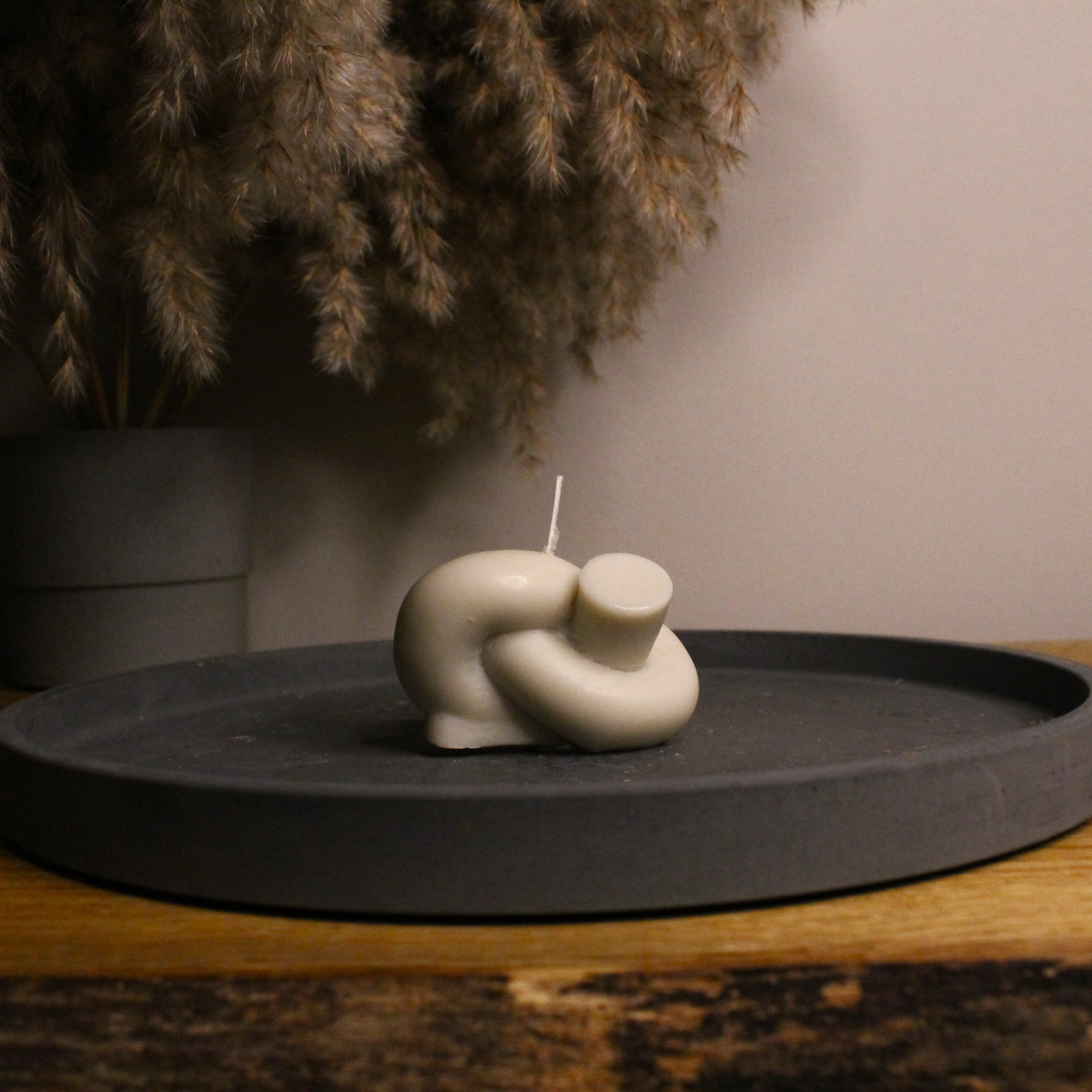 Twisted Knot Soy Scented Candle - Nude Flame Candles