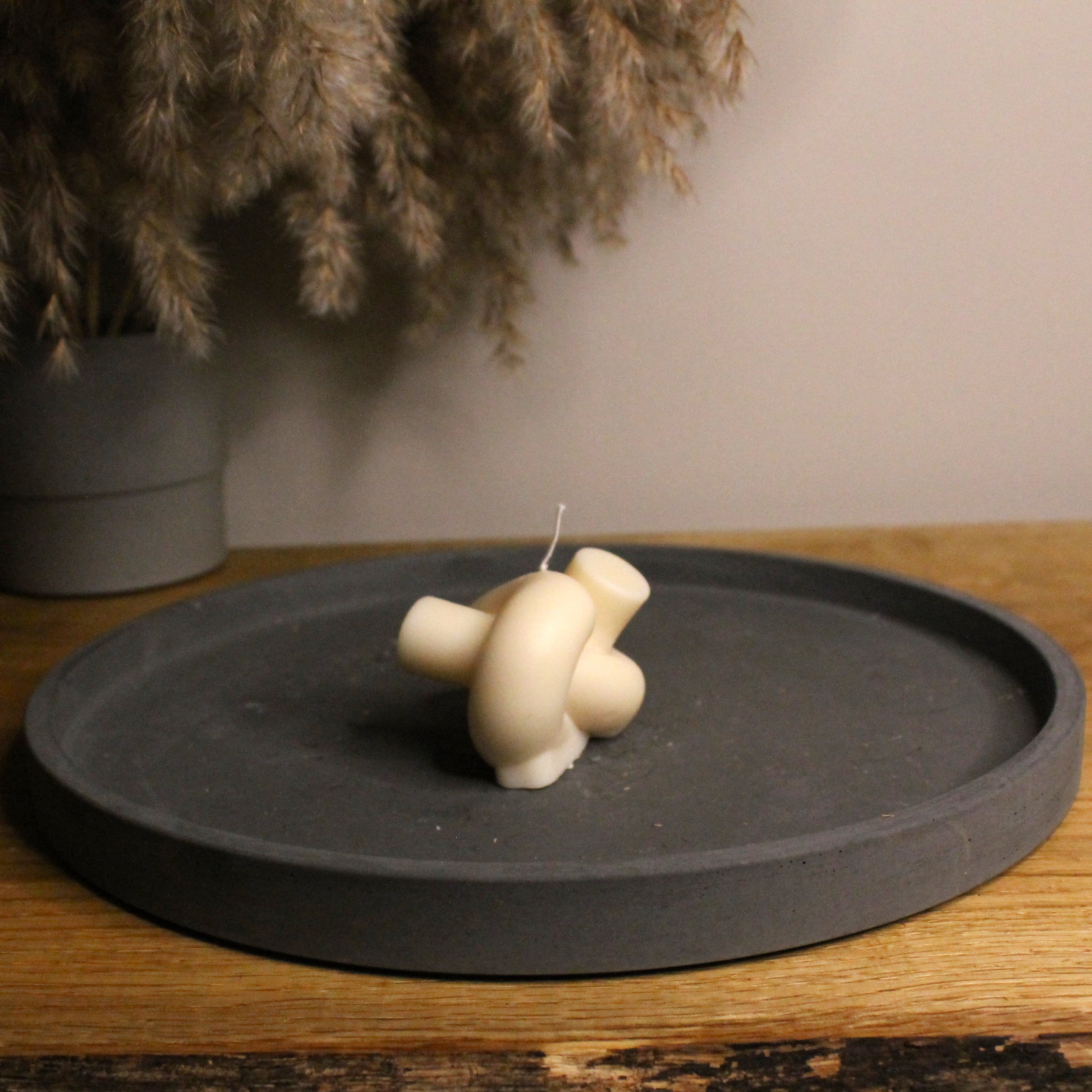 Cream Twisted Knot Side view