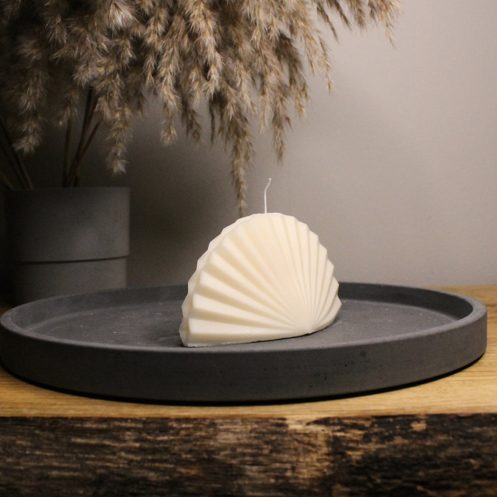 Skylar Scallop Shell Scented Soy Candle - Nude Flame Candles