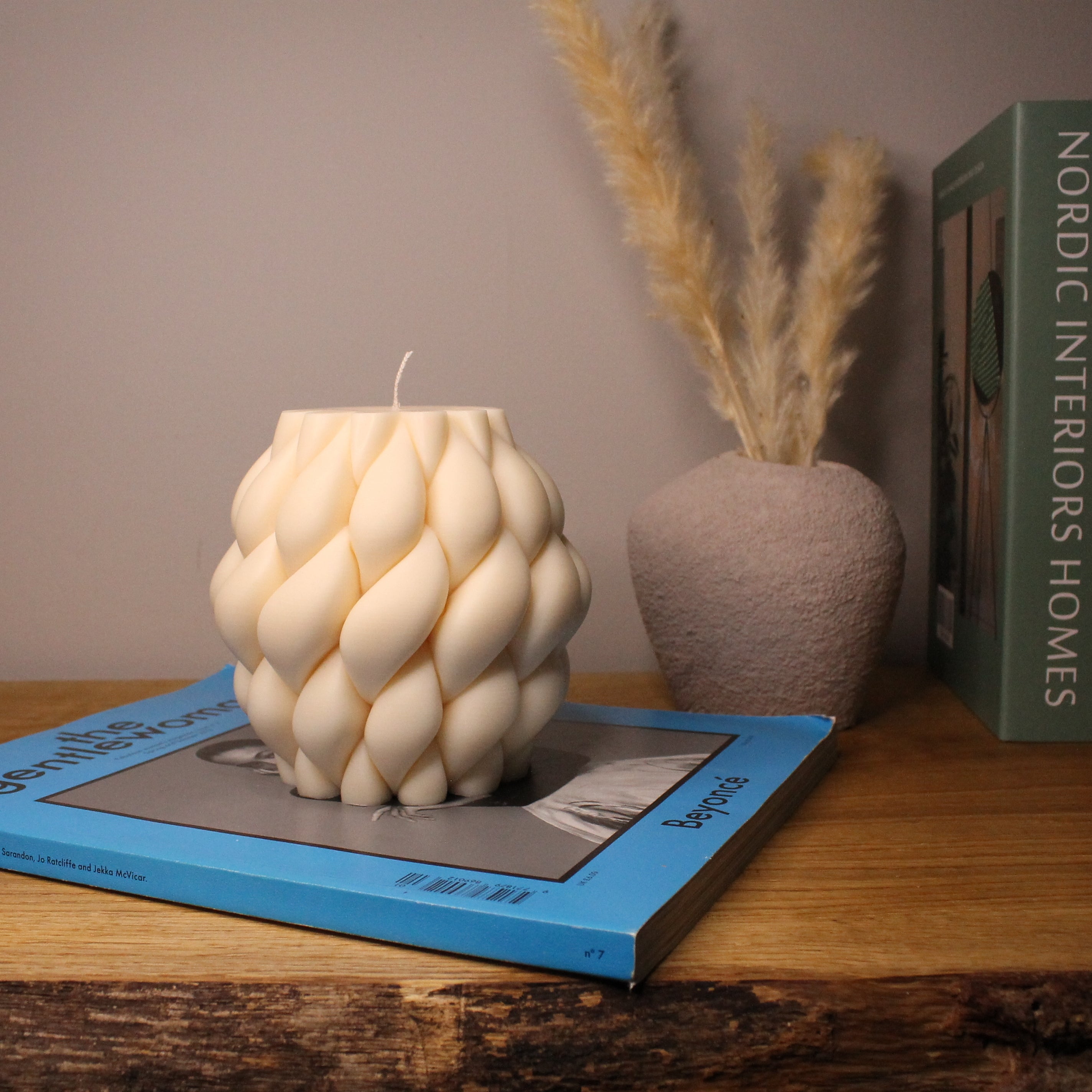 Chunky Knit XL Scented Soy Candle - Nude Flame Candles