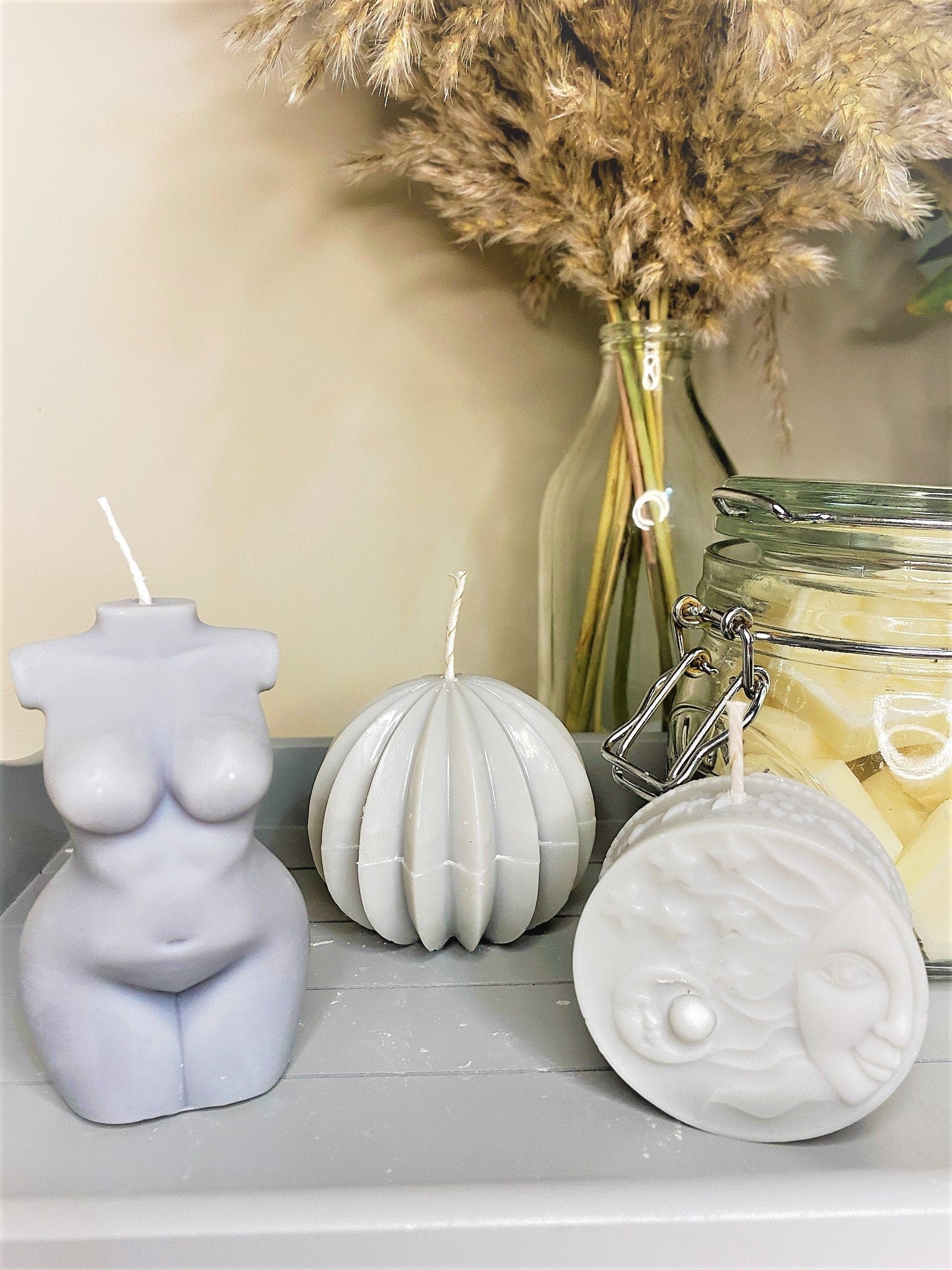 Paloma Curvy Naked Body Scented Soy Candle 10cm - Nude Flame Candles