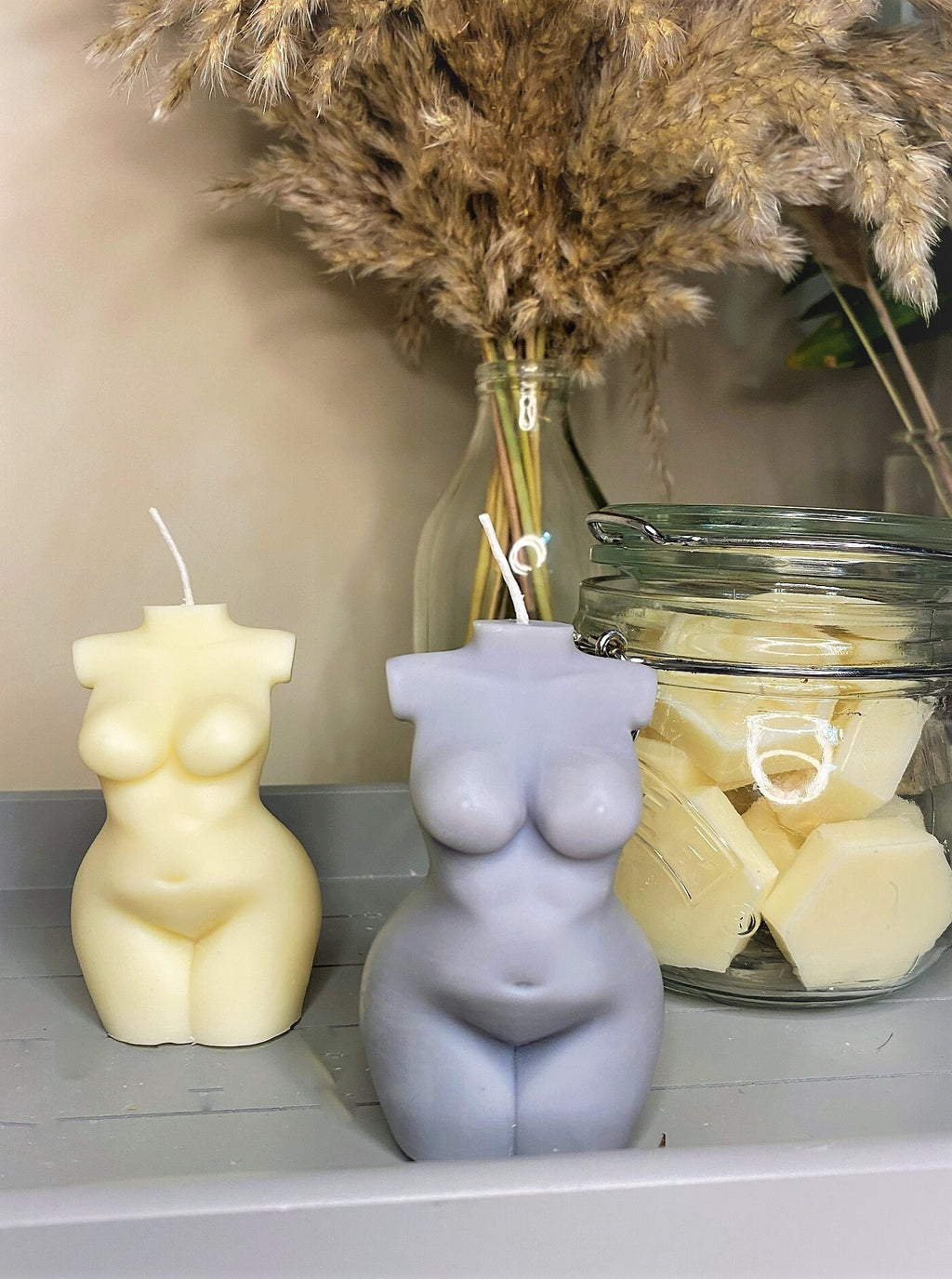 Paloma Curvy Naked Body Scented Soy Candle 10cm - Nude Flame Candles