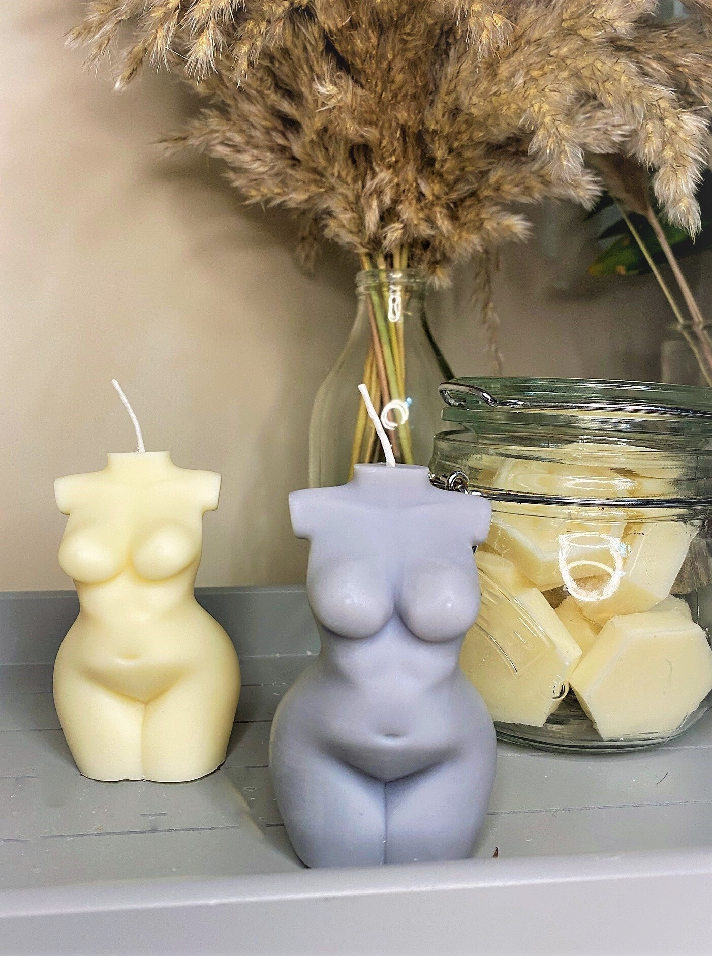 Paloma Curvy Naked Body Scented Soy Candle 10cm - Nude Flame Candles