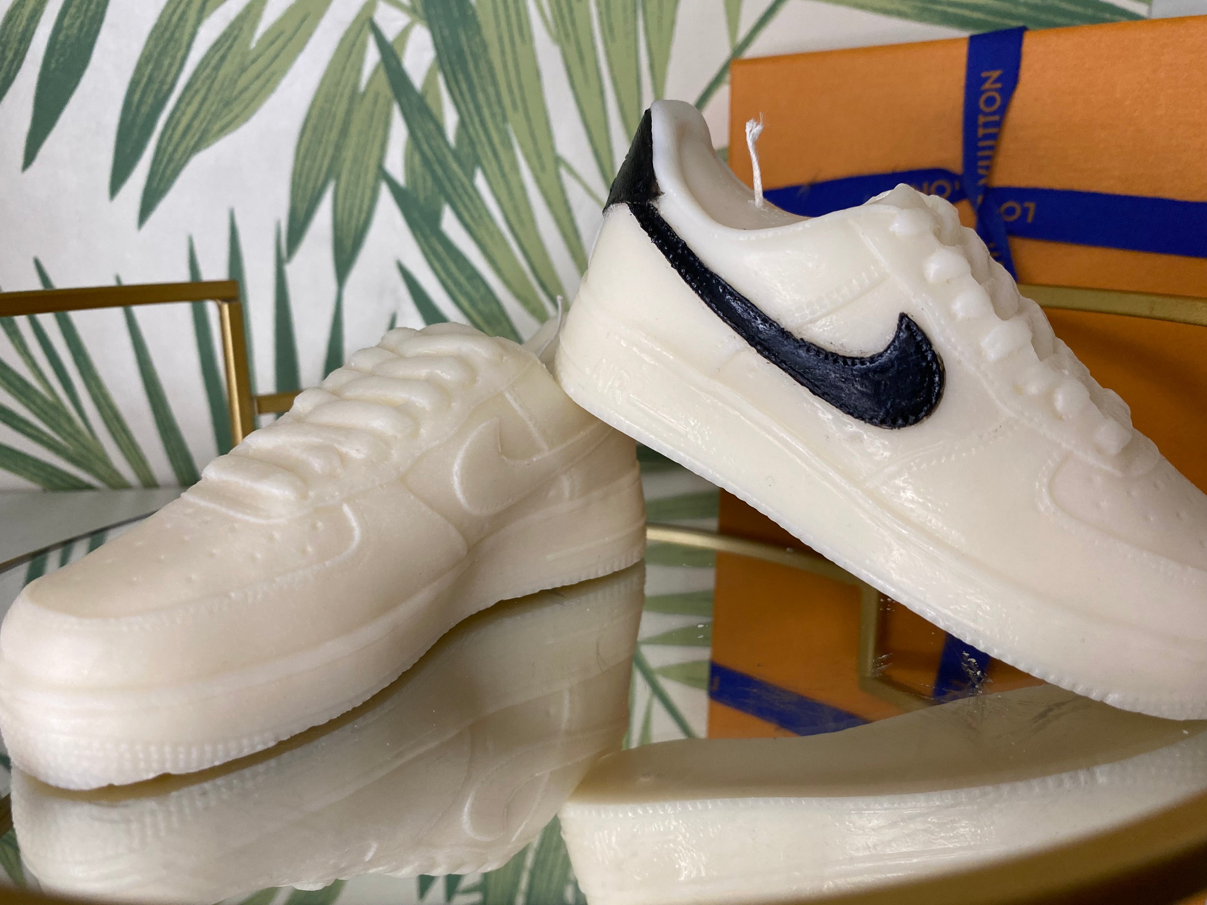 Custom Sneaker AF1/AJ1/Dunk Scented Soy Candle - Nude Flame Candles